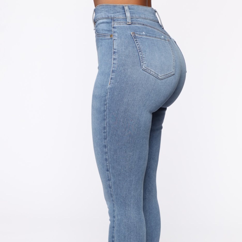 NEW High Rise Jeans 💯 - Picture 3 of 4